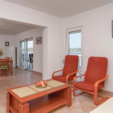 2 Bedroom Awesome Apartment In Drvenik Veliki Exterior photo